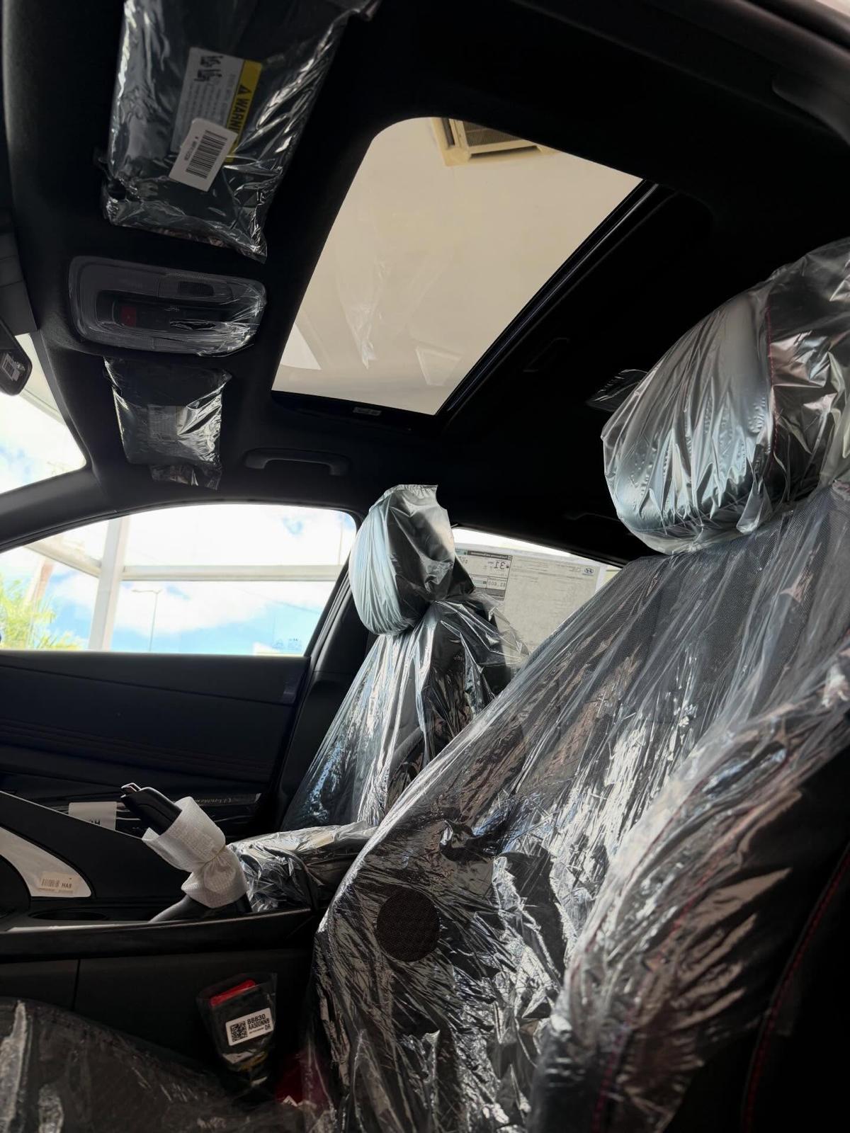 Hyundai Elantra N Line - interior side