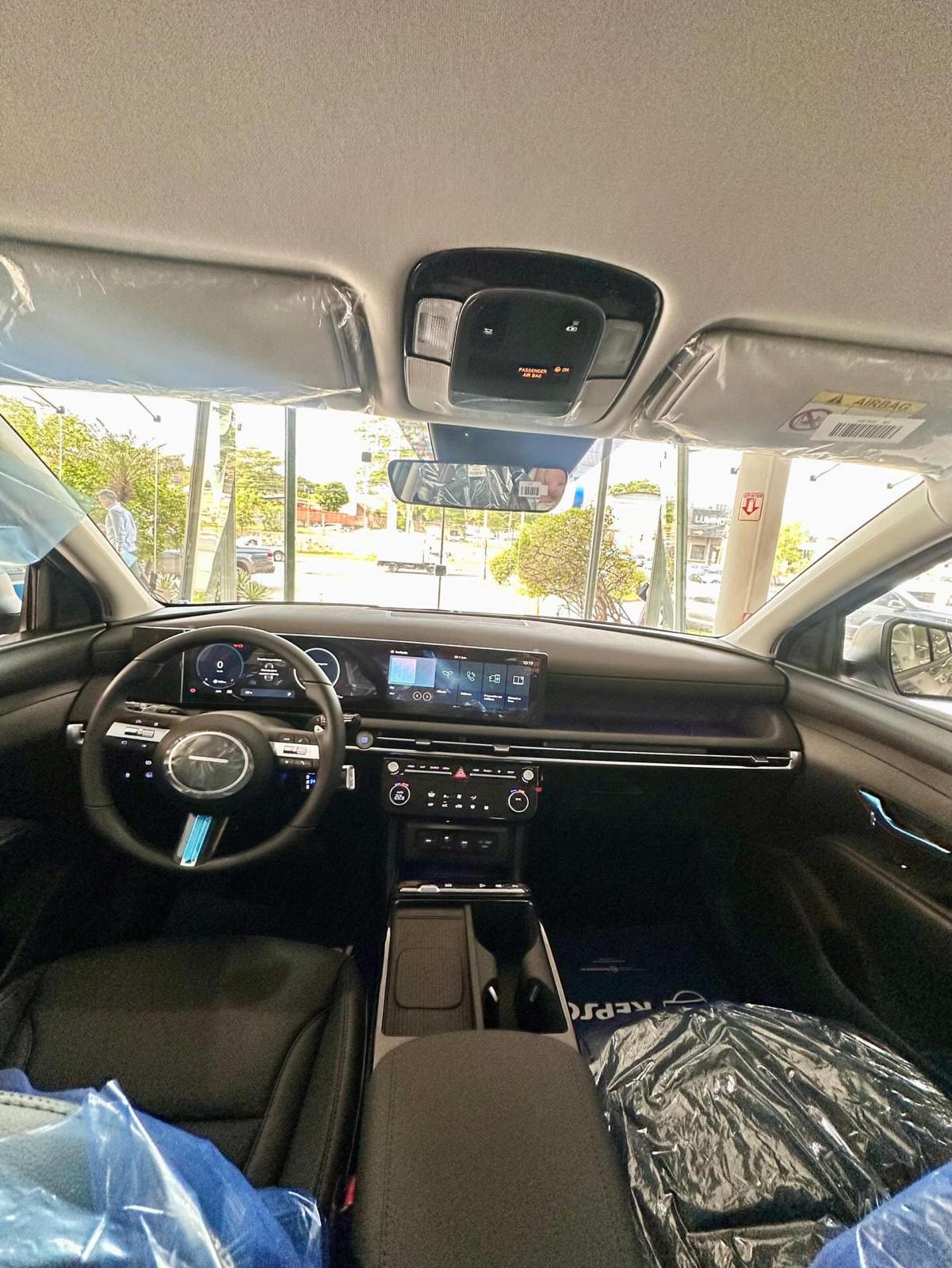 Hyundai Tucson - interior dashboard